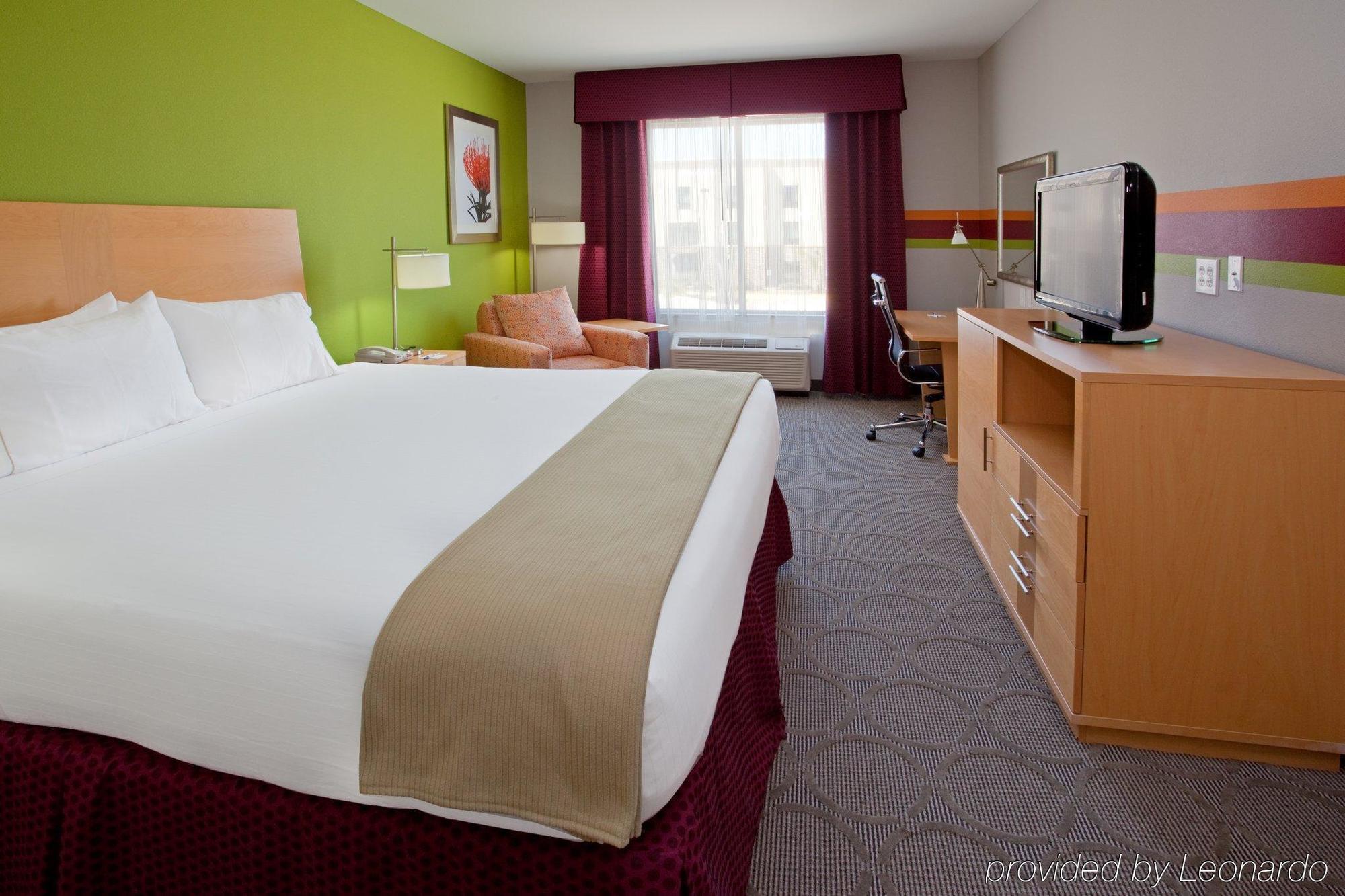 Holiday Inn Express Hotel & Suites Clute-Lake Jackson By Ihg Quarto foto